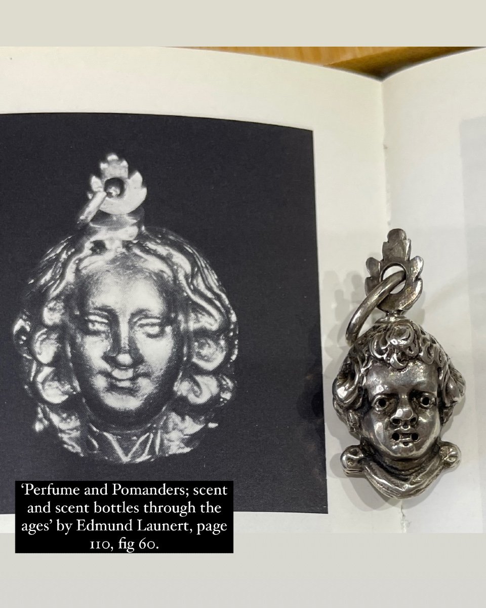 Pomander En Argent En Forme De Tête De Putto. Anglais, Milieu Du XVIIe Siècle.  -photo-8