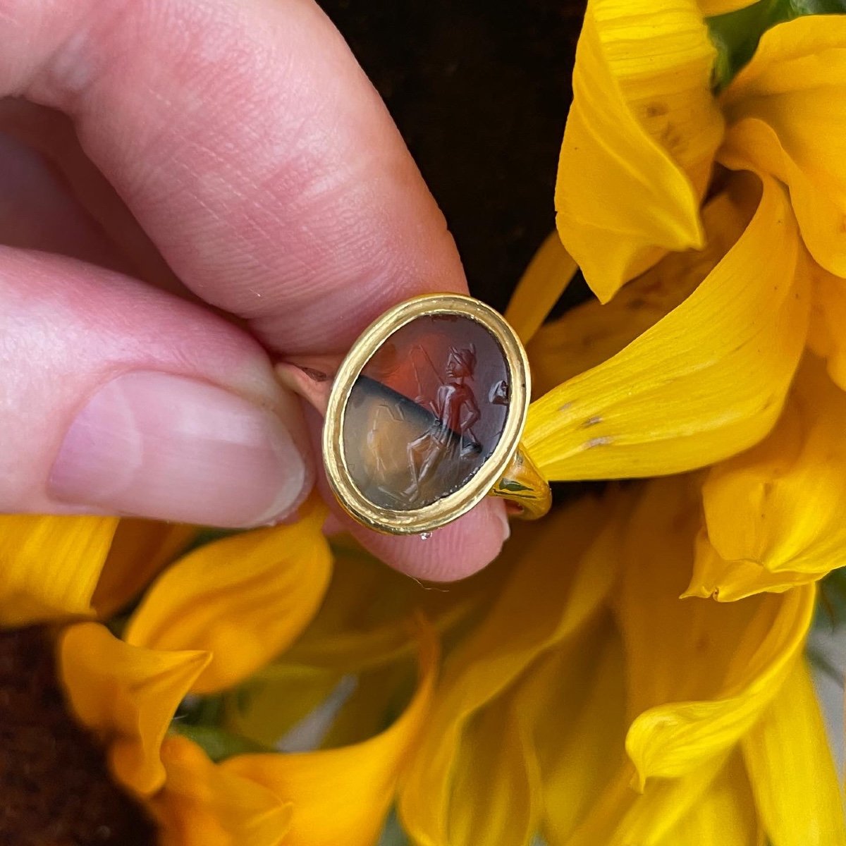 Bague En Or Avec Une Ancienne Intaille d'Un Pêcheur. Romain, 1er - 2ème Siècle Après Jc. -photo-5