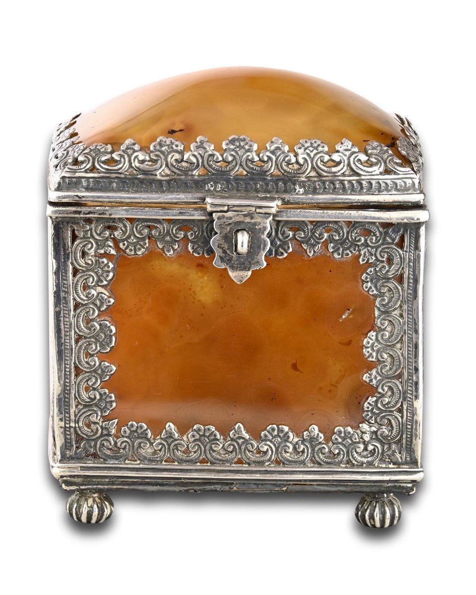 Silver Mounted Agate Casket. Indian, 18th Century.-photo-3