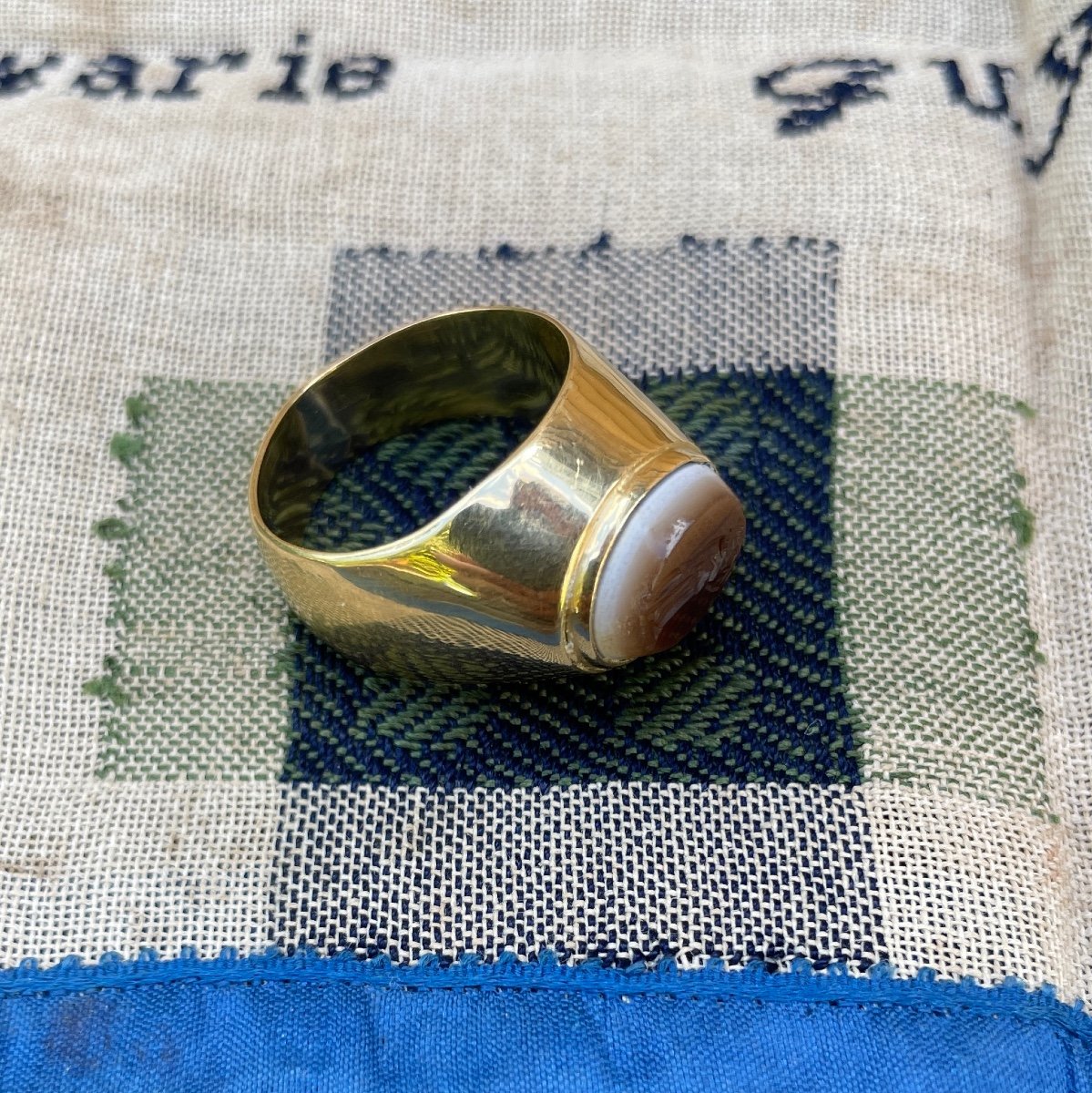 Bague En Or Avec Une Ancienne Intaille Romaine Gravée Dans Un « œil » Apotropaïque.  -photo-5