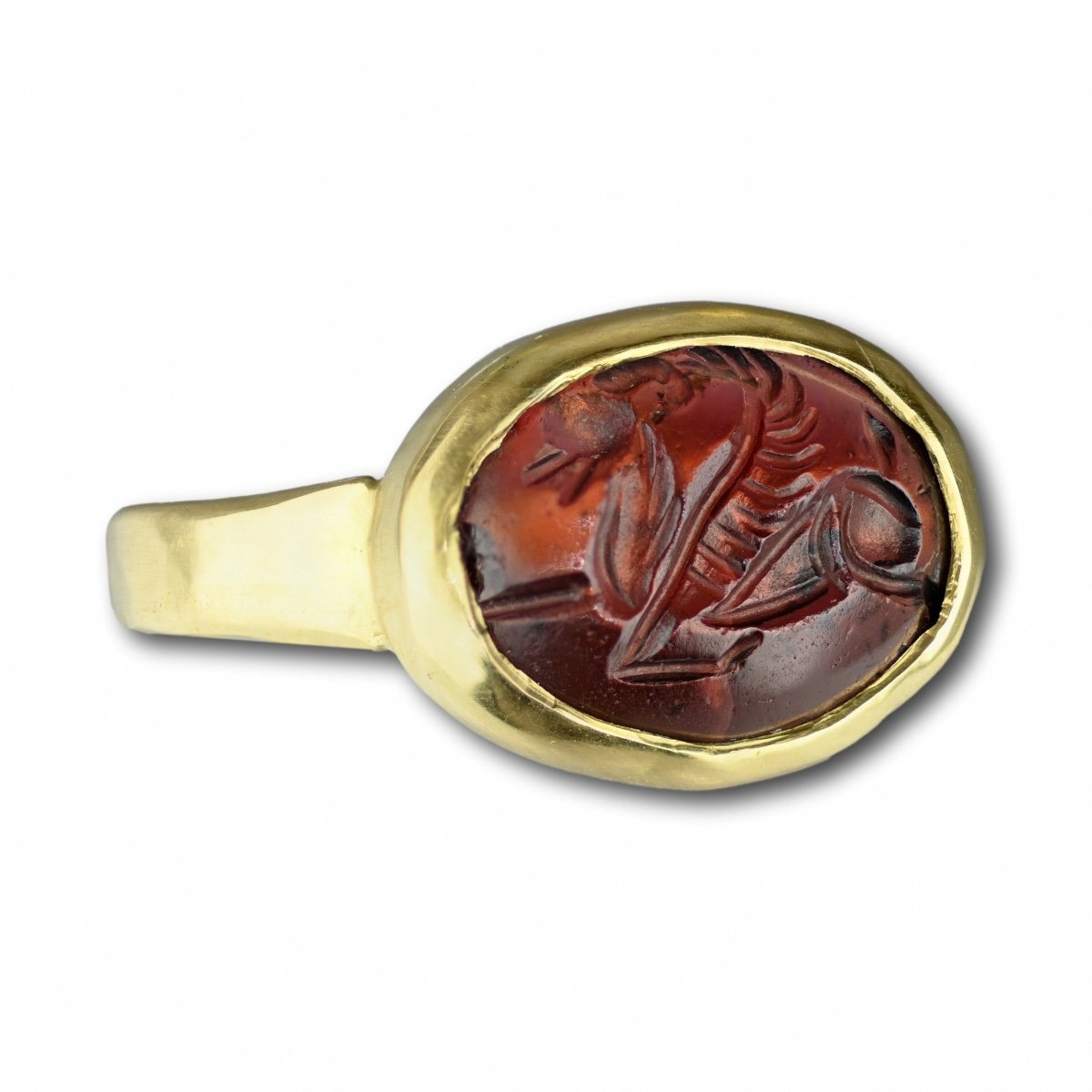 Bague En Or Avec Une Intaille En Grenat De Pégase. Sassanide, 3e - 7e Siècle Après Jc. -photo-4