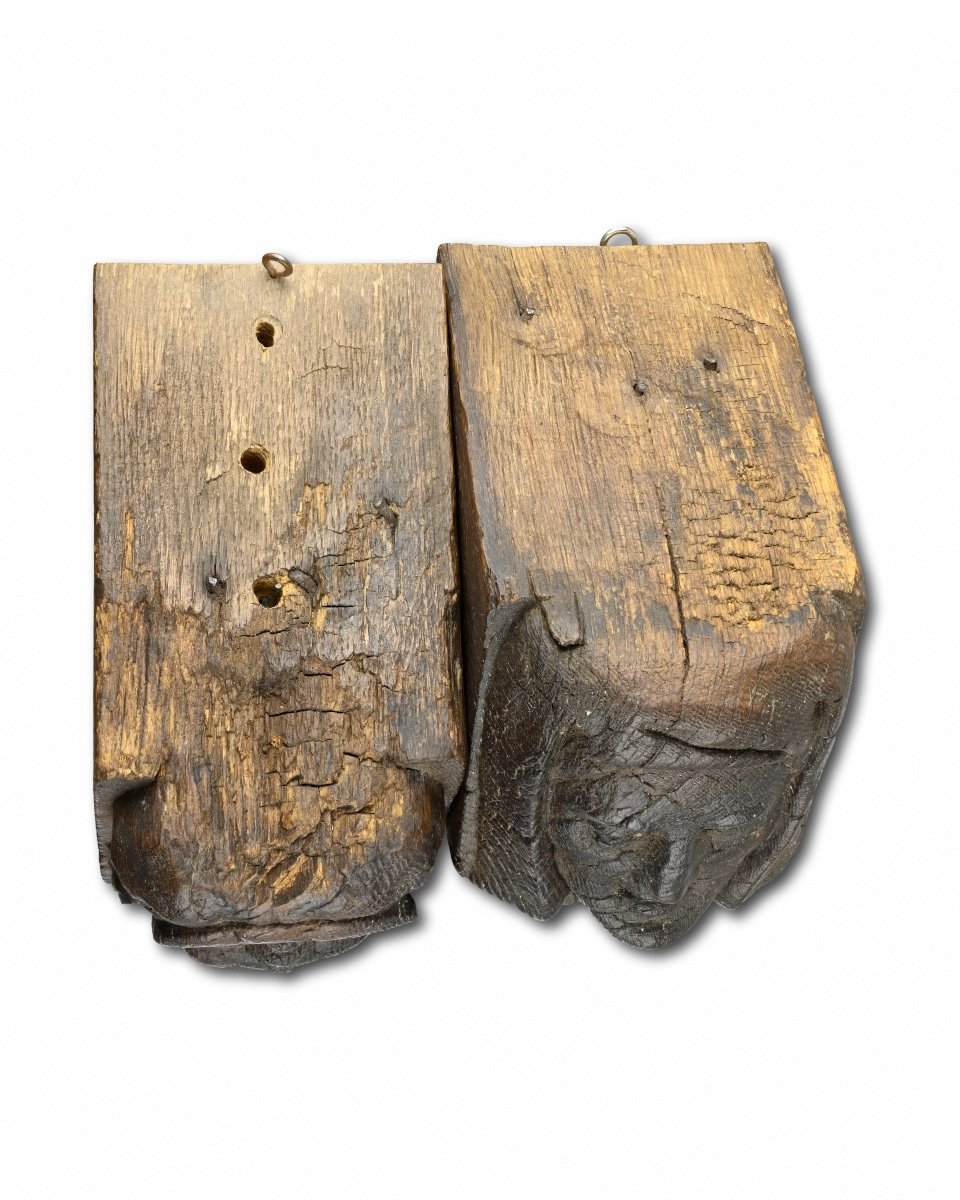 Fine Pair Of Oak Corbels Of A Man And A Woman. English, 15th - 16th Century. -photo-2