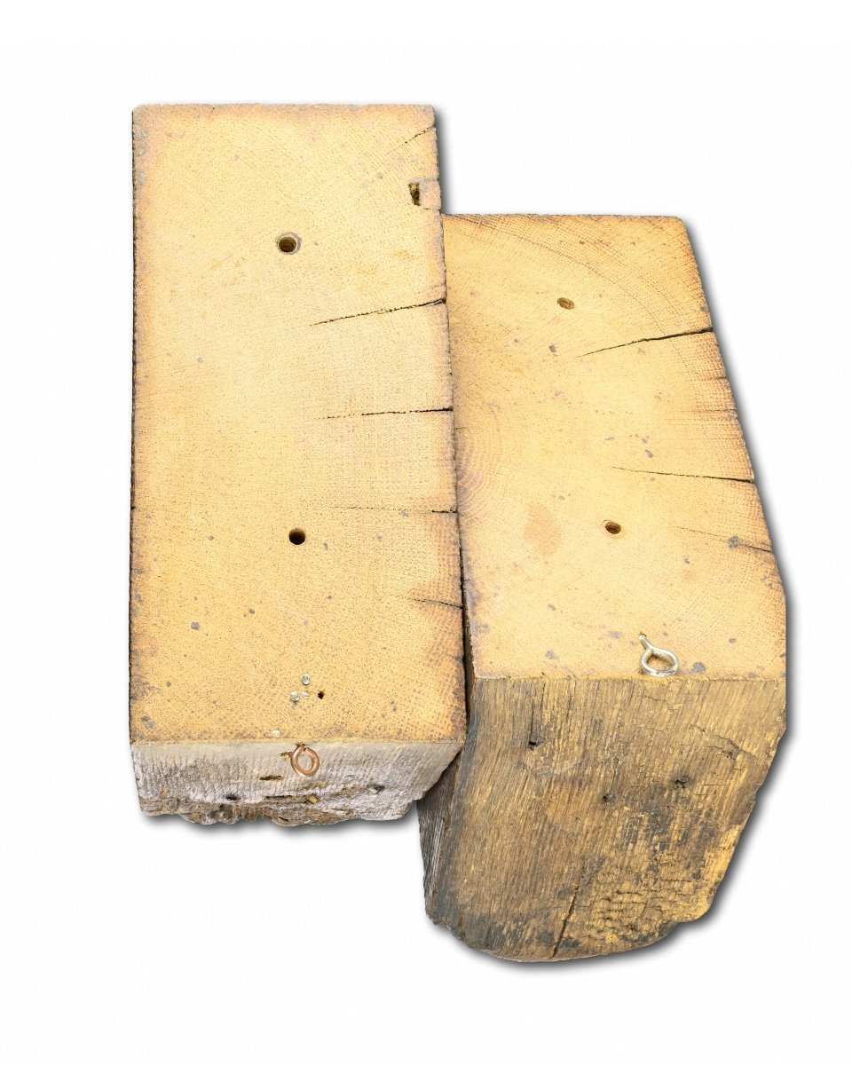 Fine Pair Of Oak Corbels Of A Man And A Woman. English, 15th - 16th Century. -photo-3