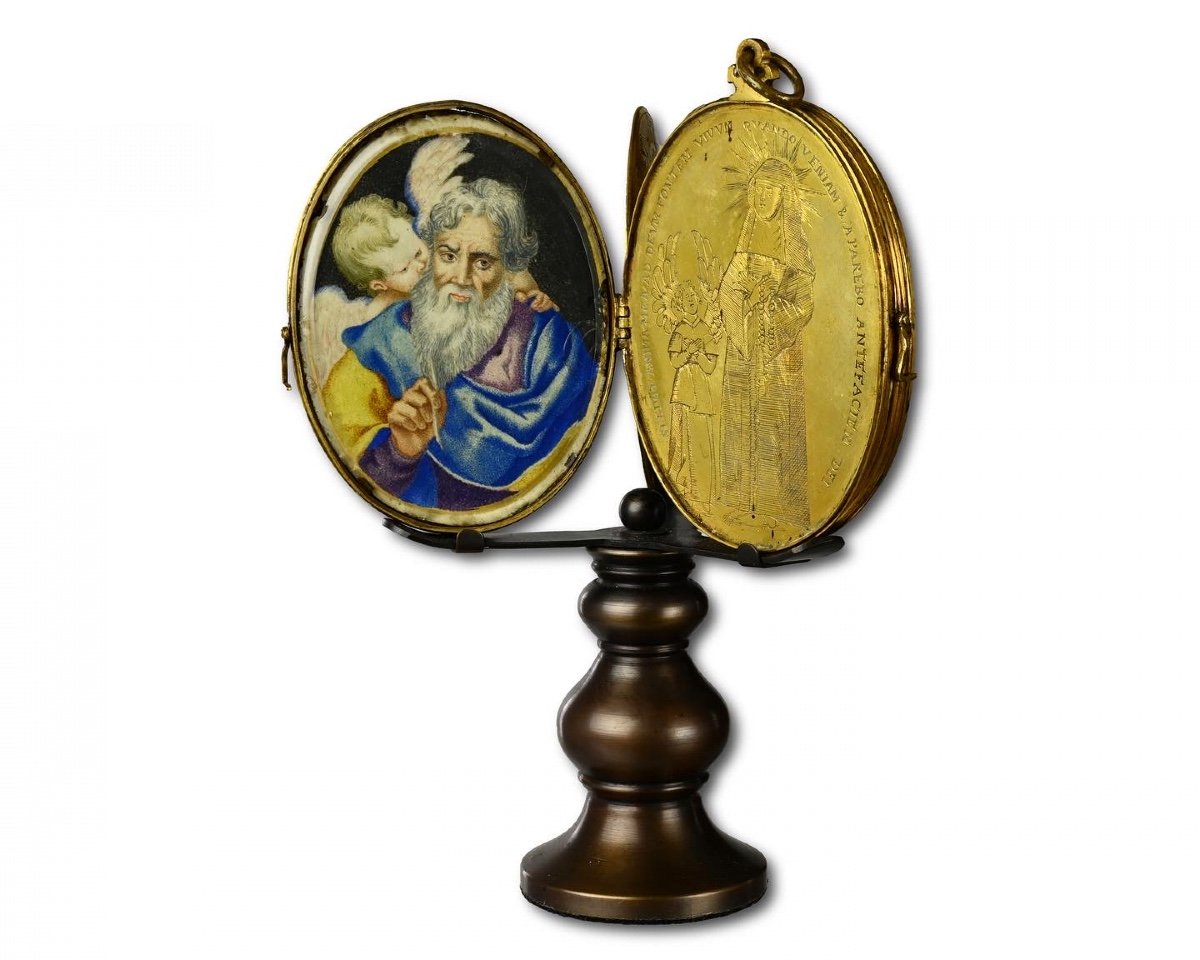 Large Engraved Copper Gilt Reliquary Pendant. French, Early 17th Century.-photo-4