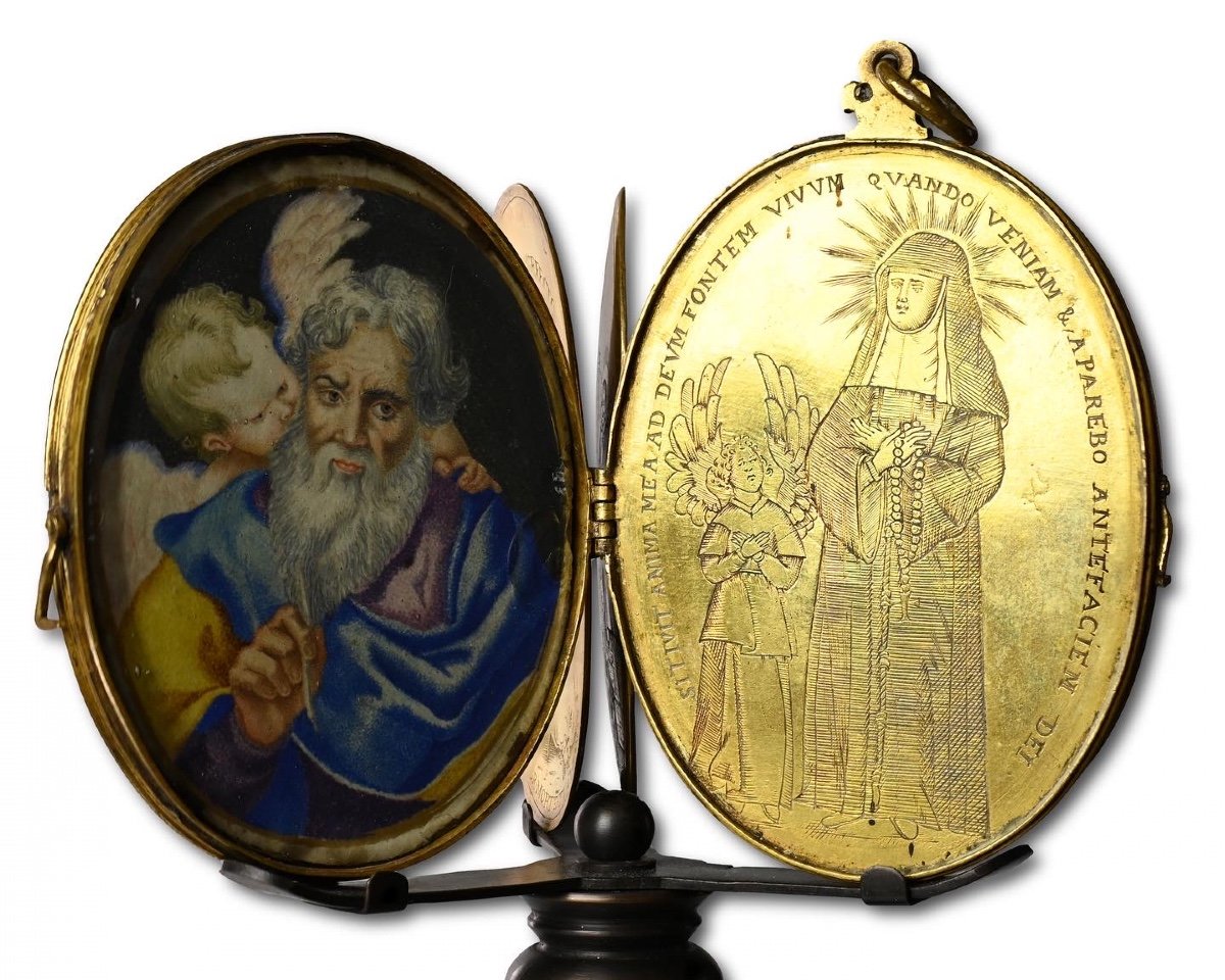 Large Engraved Copper Gilt Reliquary Pendant. French, Early 17th Century.-photo-5