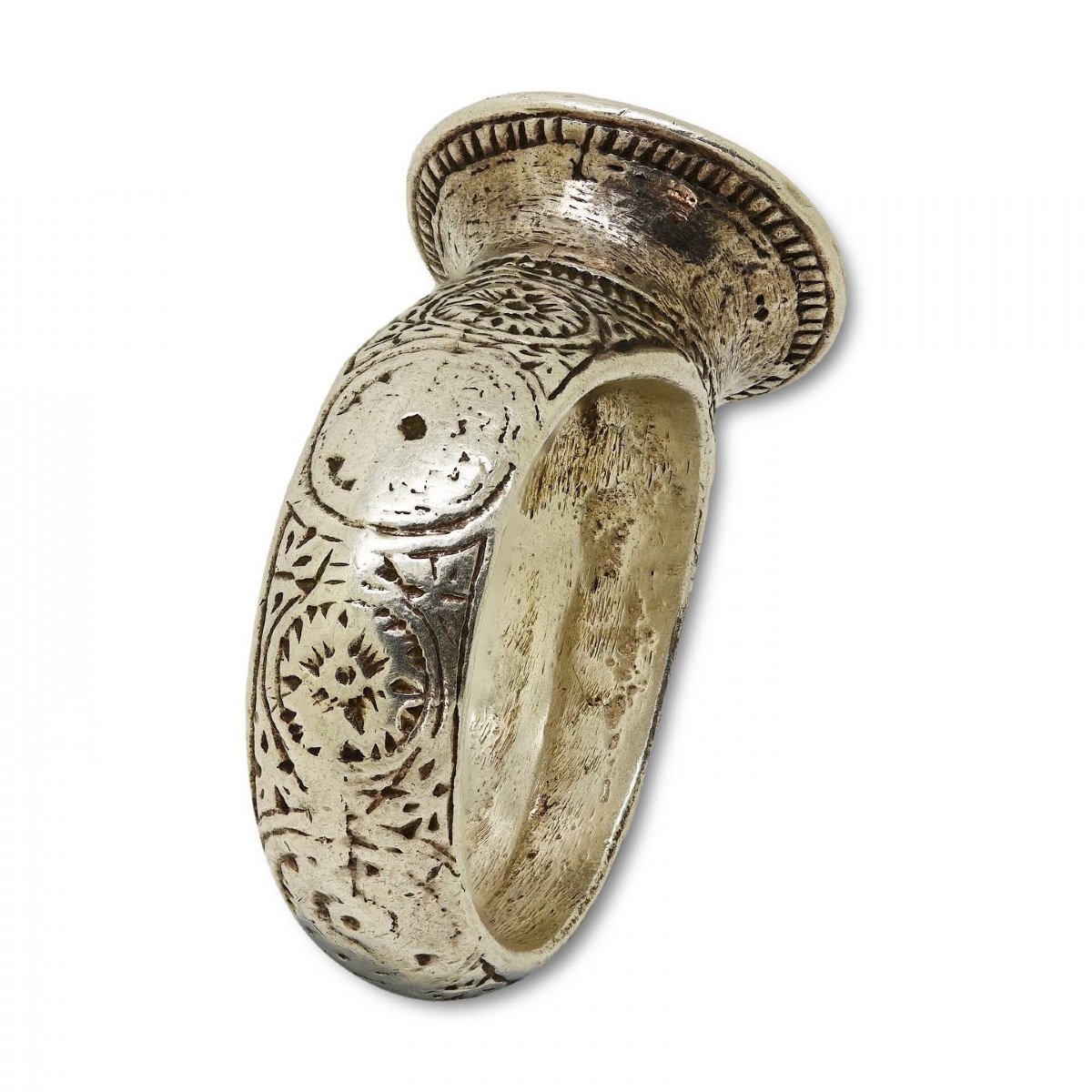 Silver Signet Ring Engraved With A Lion. Hungarian, 17th Century.-photo-3