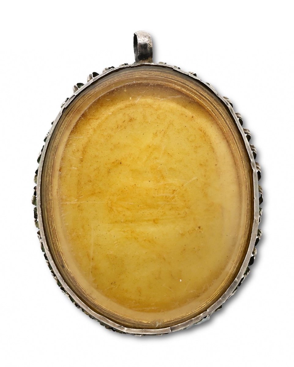 Pendentif En Argent Avec Une Image Brodée De Saint François. Espagnol, XVIIIe Siècle -photo-2