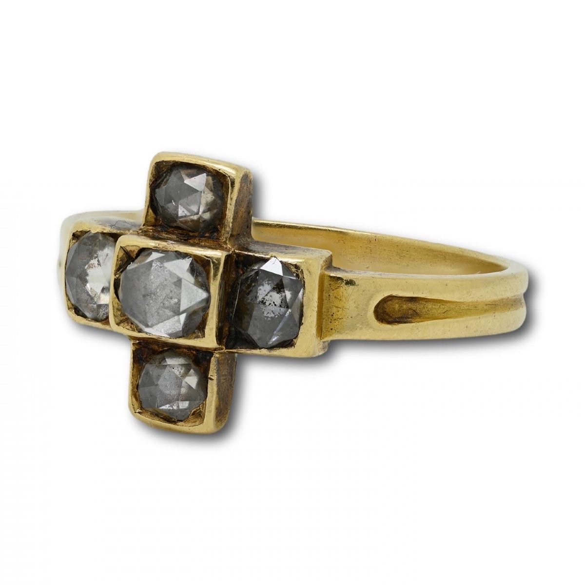 Cruciform Ring With Five Rose Cut Diamonds. English, 19th Century.-photo-6
