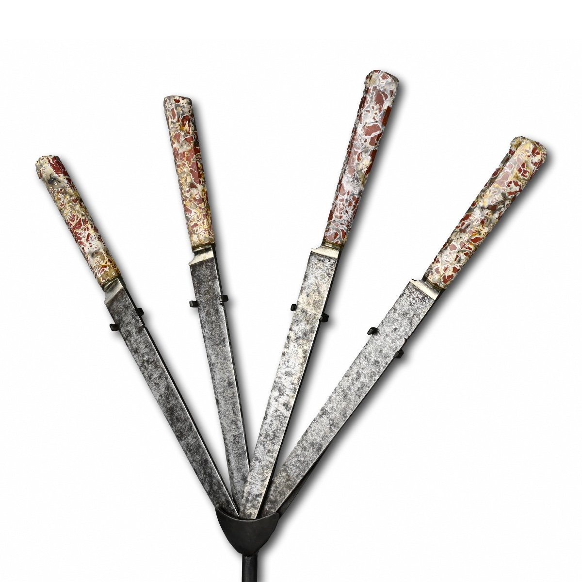 Four Renaissance Knives With Jasper Handles. English Or French, 17th Century.-photo-1