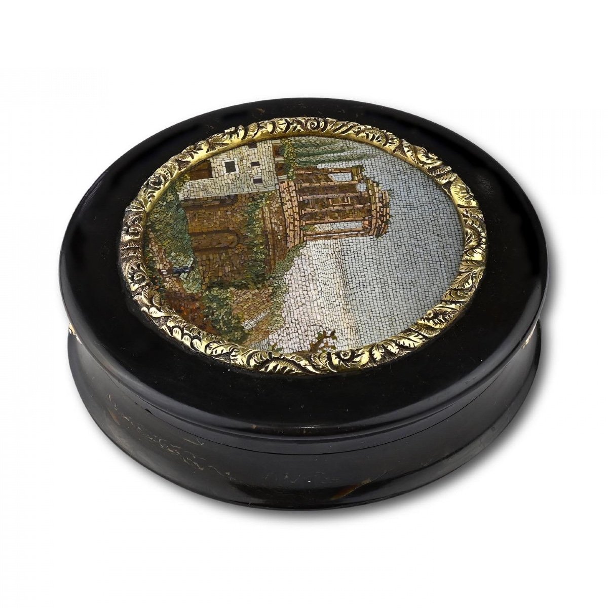 Gold Mounted Tortoiseshell Snuff Box With A Micromosaic Of The Temple Of Vesta.-photo-3