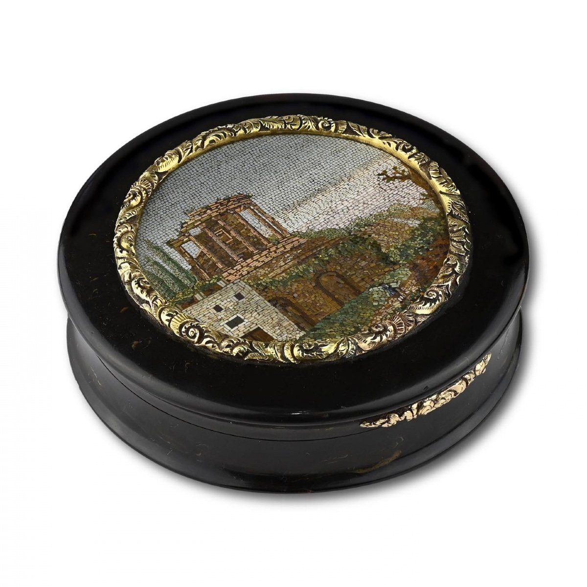 Gold Mounted Tortoiseshell Snuff Box With A Micromosaic Of The Temple Of Vesta.-photo-4