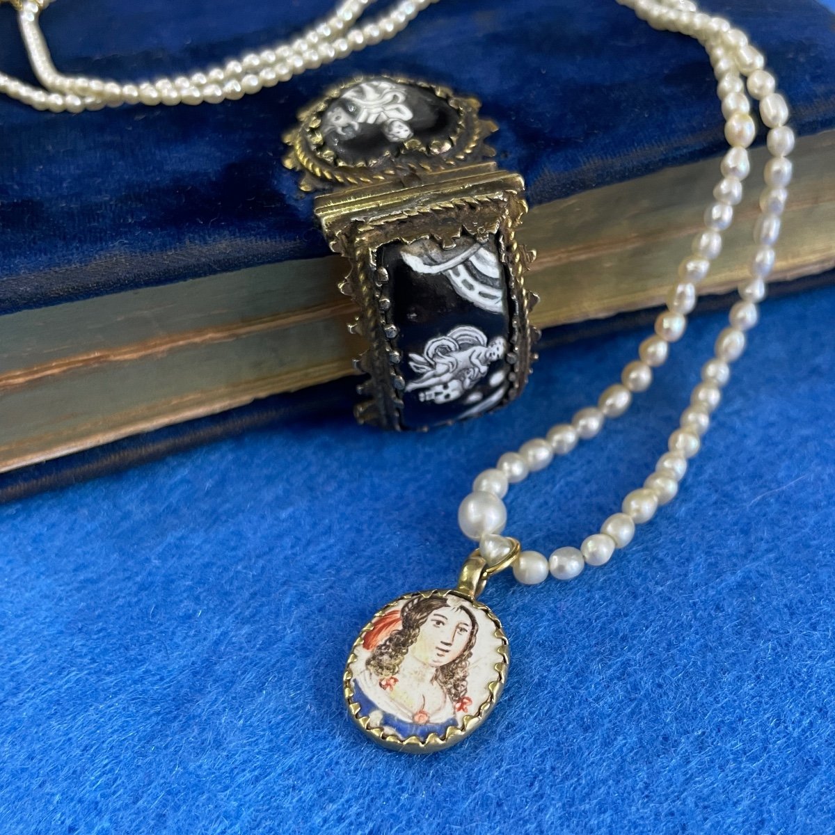 Pendentif En Or Et émail Représentant Des Bustes De Belles Dames. Français, 17ème Siècle  -photo-2