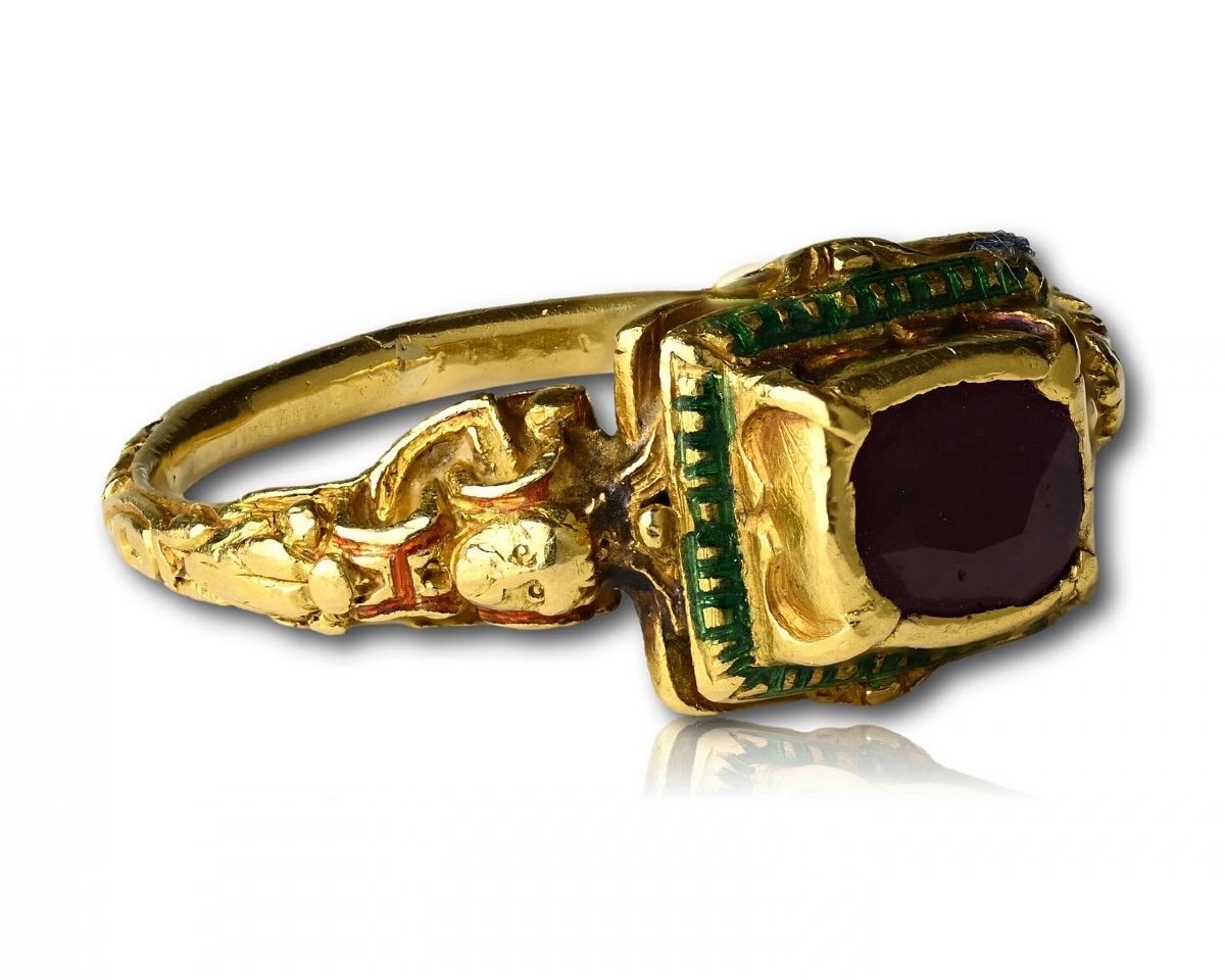 Bague Renaissance En Or Et émail Sertie d'Un Rubis. Europe Occidentale, XVIe Siècle.-photo-4