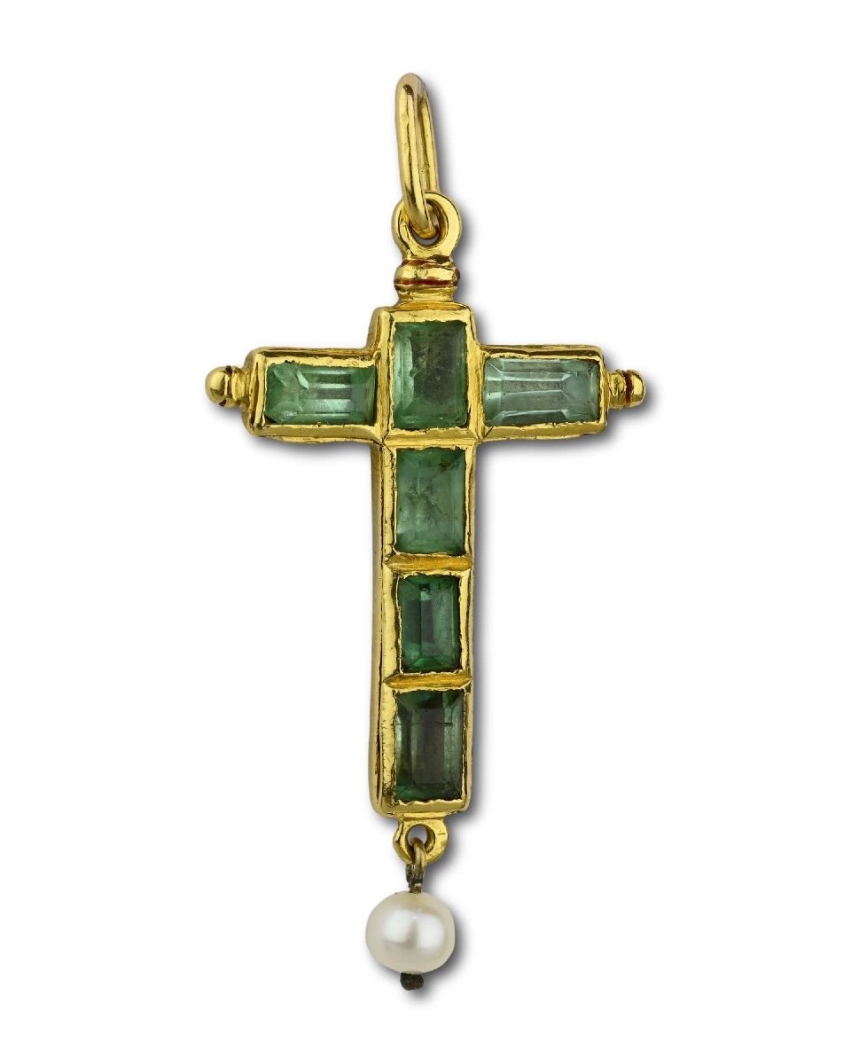 Pendentif Croix En Or Et émail Avec émeraudes Taillées En Table. Espagnol, XVIIe Siècle.-photo-5