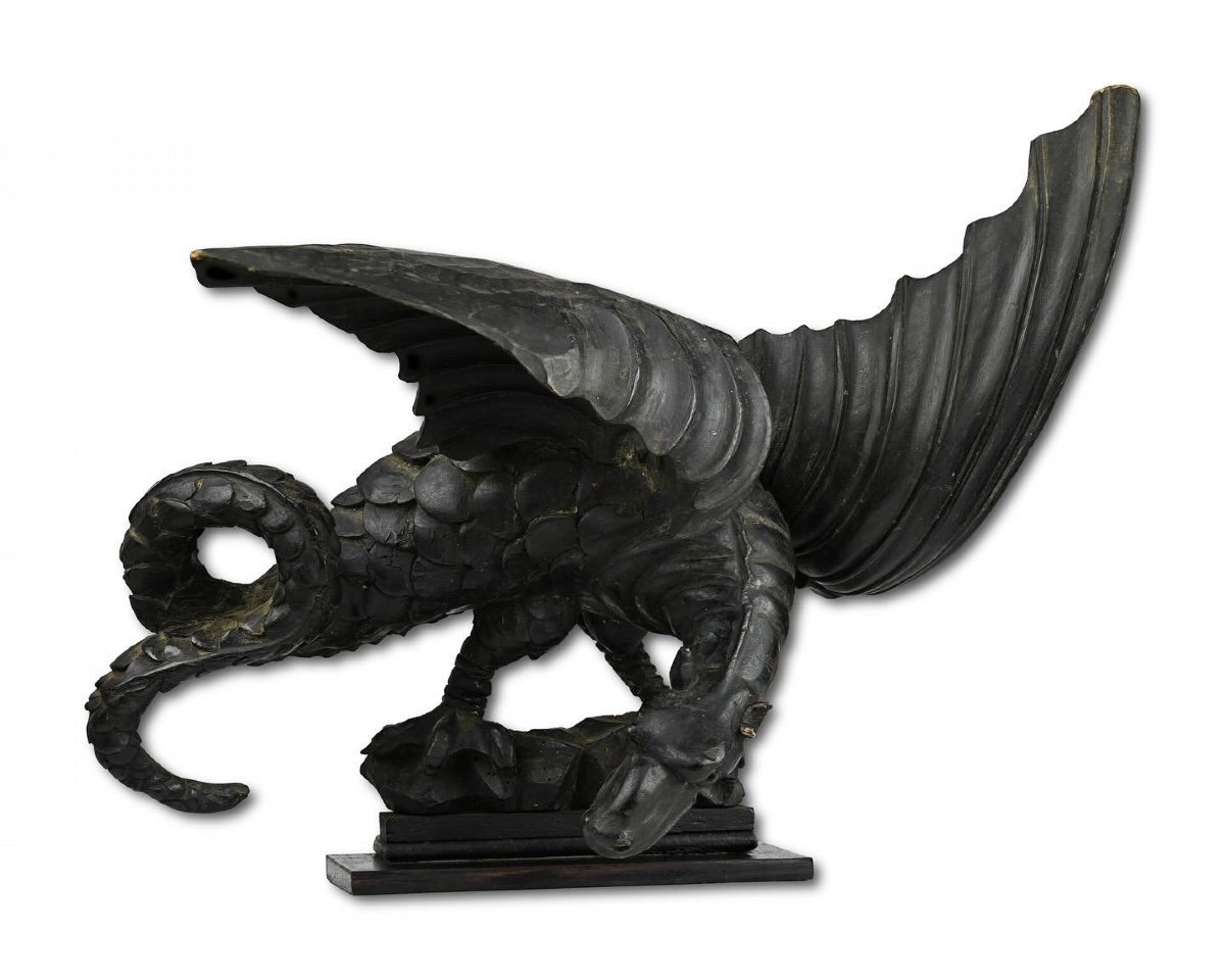 Sculpture En Bois Noirci Représentant Un Dragon. Anglais, 19ème Siècle.  