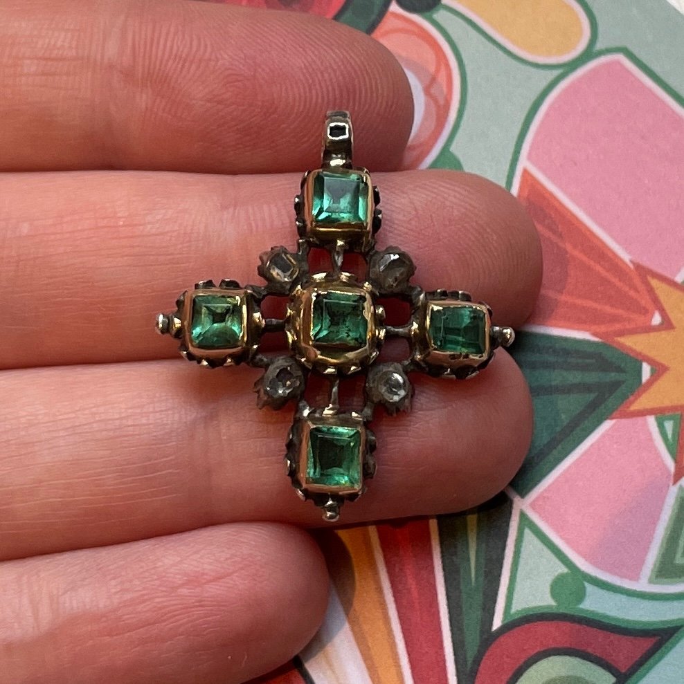 A Gold And Silver Cross Set With Table Cut Emeralds And Diamonds.  Spanish, Early 18th Century.-photo-3