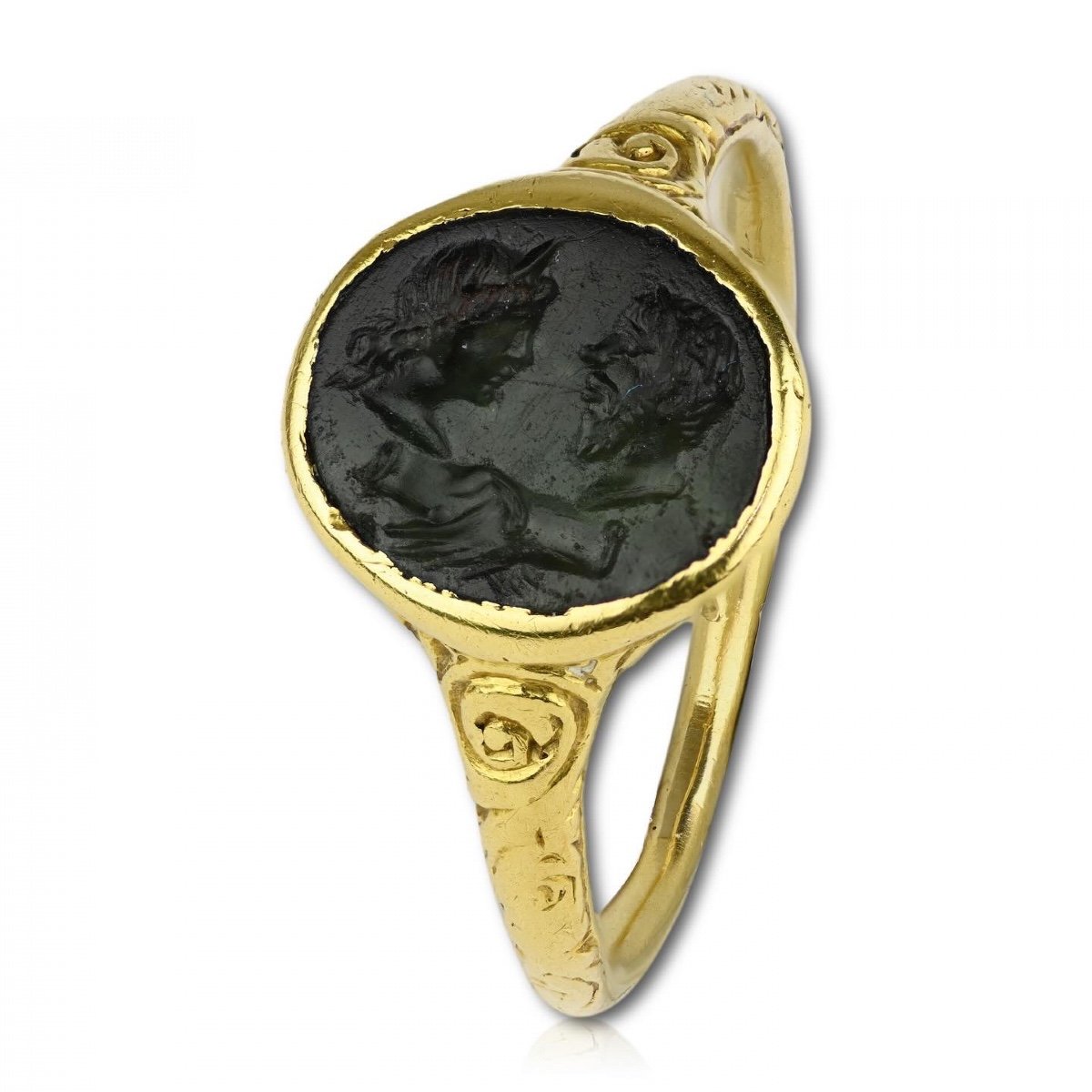 Renaissance Gold Ring With An Ancient Plasma Intaglio. German, Late 16th Century