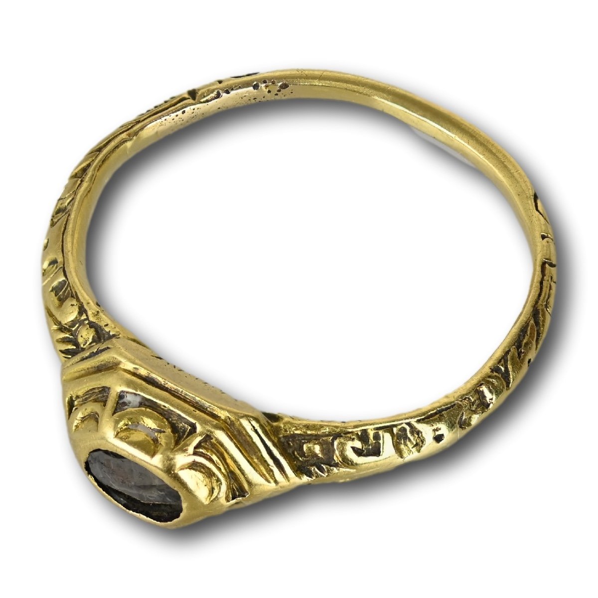 Délicate Bague Renaissance En Or Sertie d'Un Diamant. Européen, XVIe Siècle.-photo-4