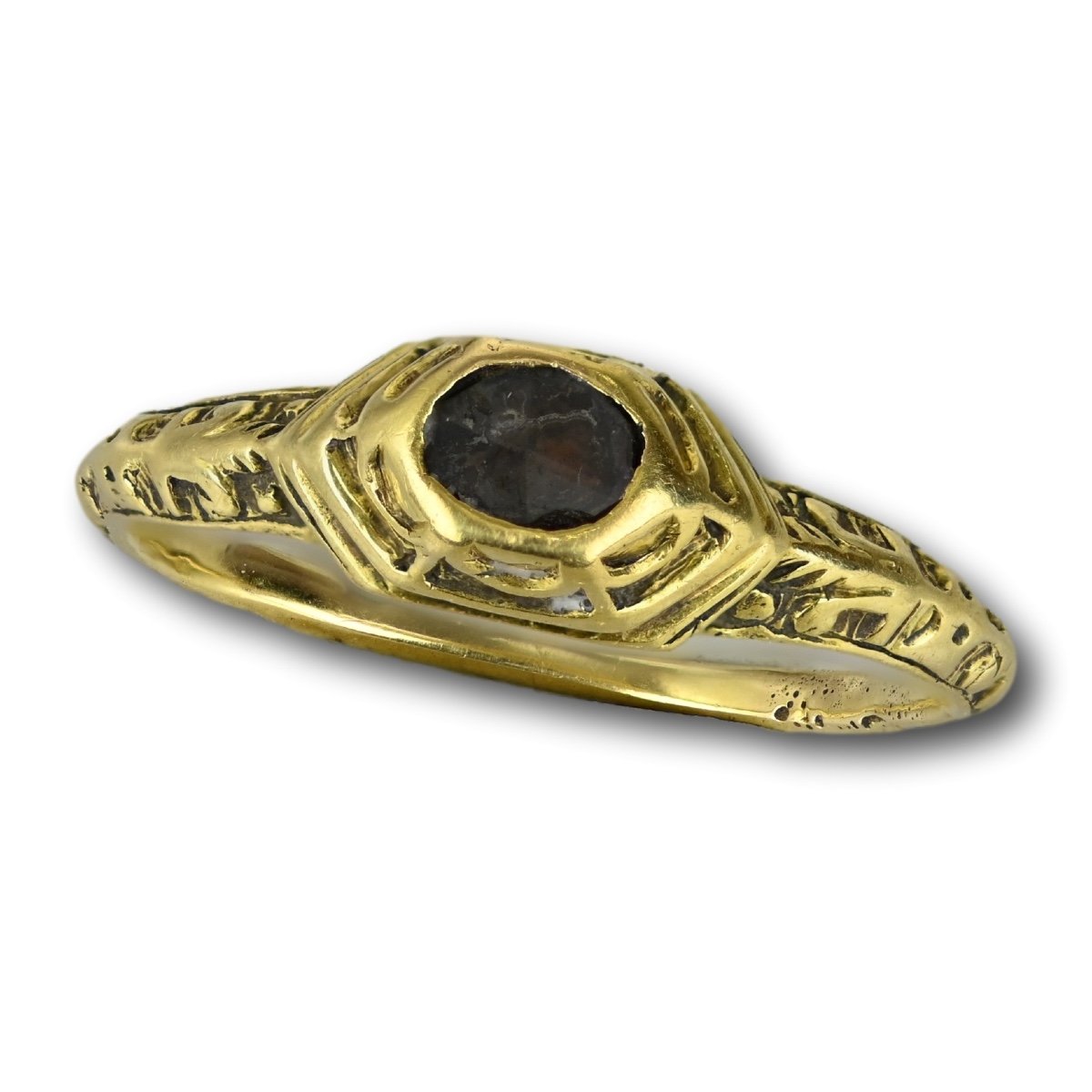 Délicate Bague Renaissance En Or Sertie d'Un Diamant. Européen, XVIe Siècle.-photo-1