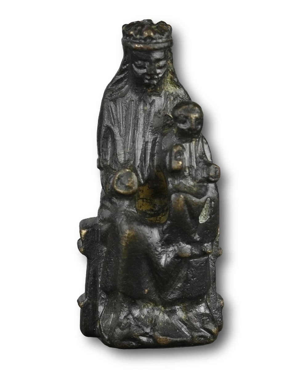 Figure En Bronze De La Vierge à l'Enfant Assise. Anglais Ou Allemand, 14e Siècle.  -photo-2