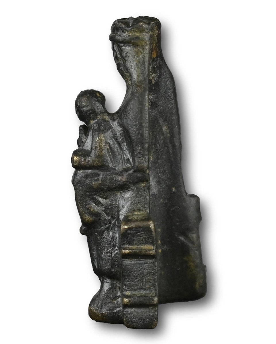 Bronze Figure Of The Seated Madonna And Child. English Or German, 14th Century.-photo-4