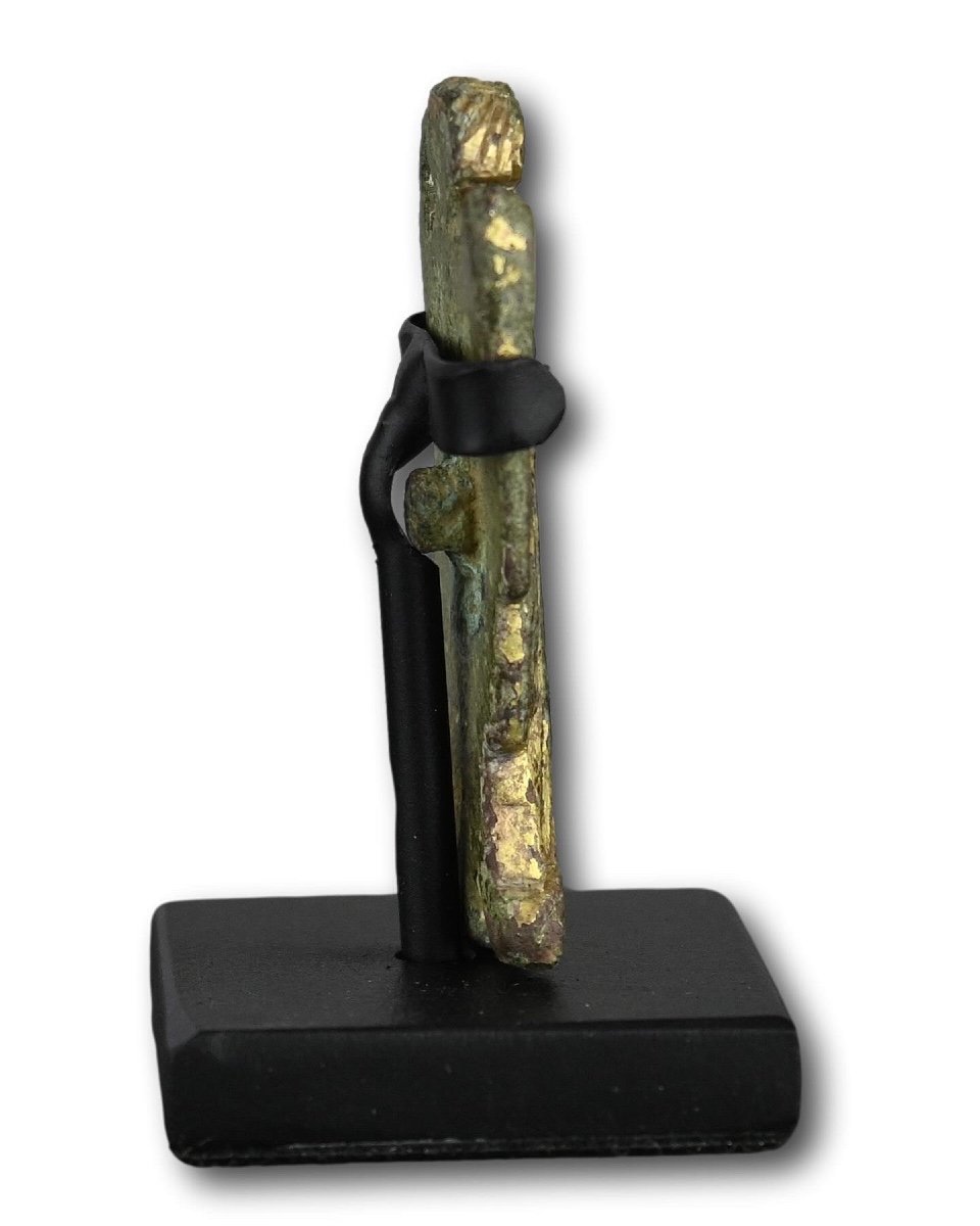 Une Figure En Bronze Doré Représentant Un Ange Portant Une Bougie. Probablement Français, 14e S-photo-4