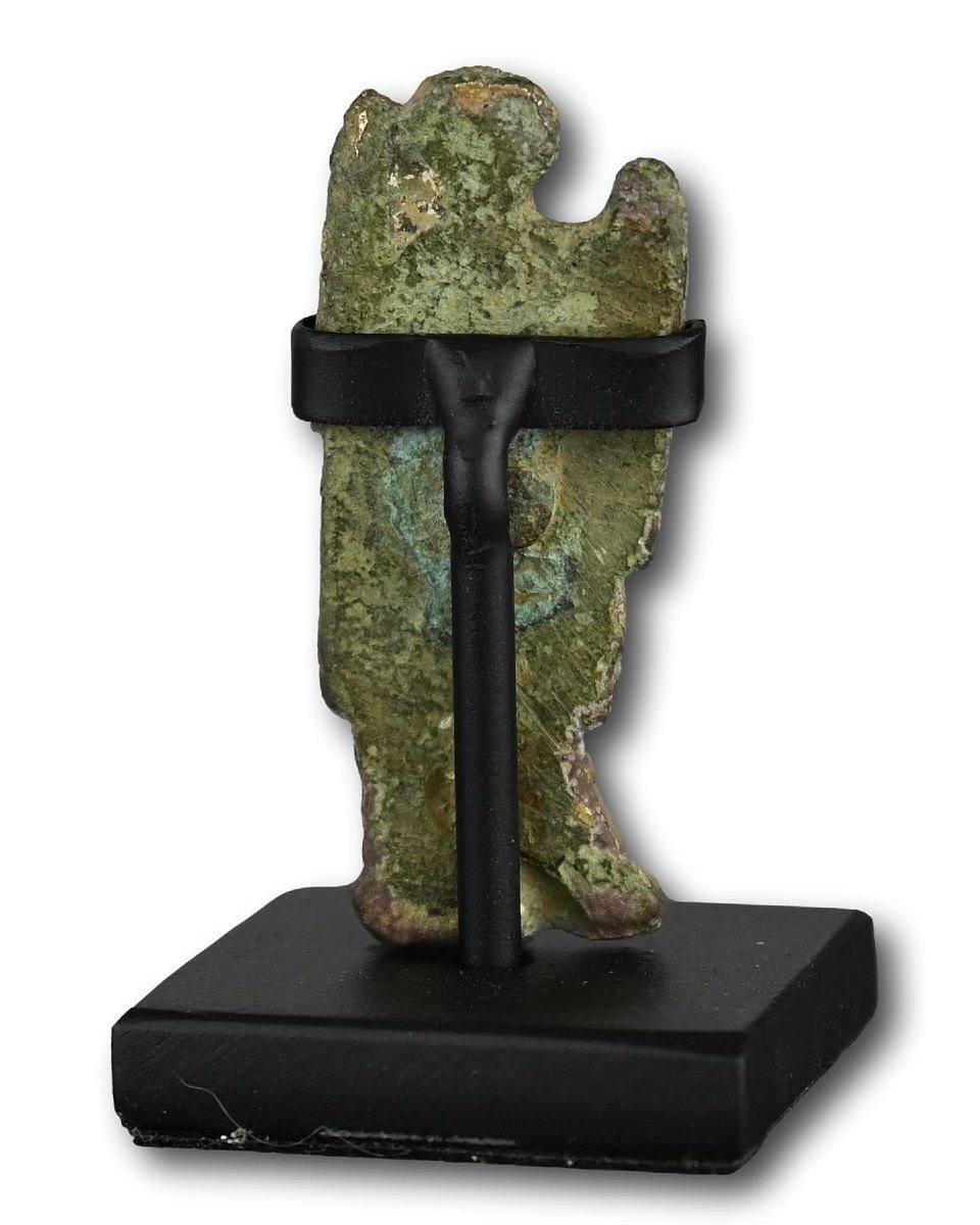 Une Figure En Bronze Doré Représentant Un Ange Portant Une Bougie. Probablement Français, 14e S-photo-1