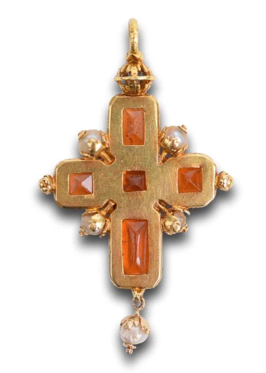 Pendentif Croix En Or, Grenat Hessonite Et Perle. Anglais Ou Allemand, XVIe Siècle.  -photo-2