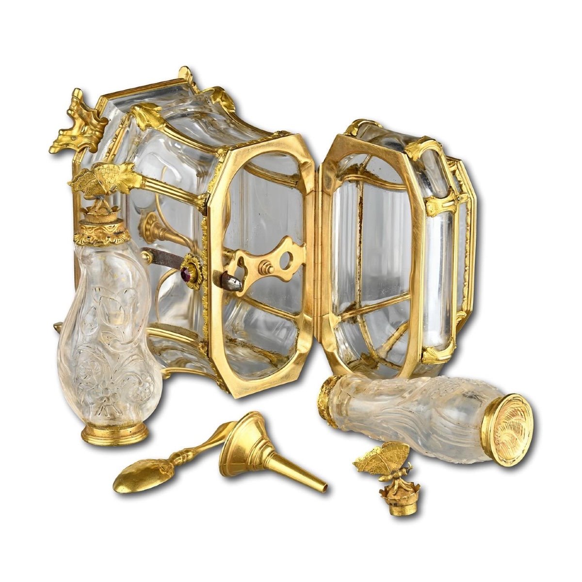 Exceptionnel Nécessaire En Cristal De Roche Monté Sur Or. Français Ou Allemand, XVIIIe Siècle  -photo-7
