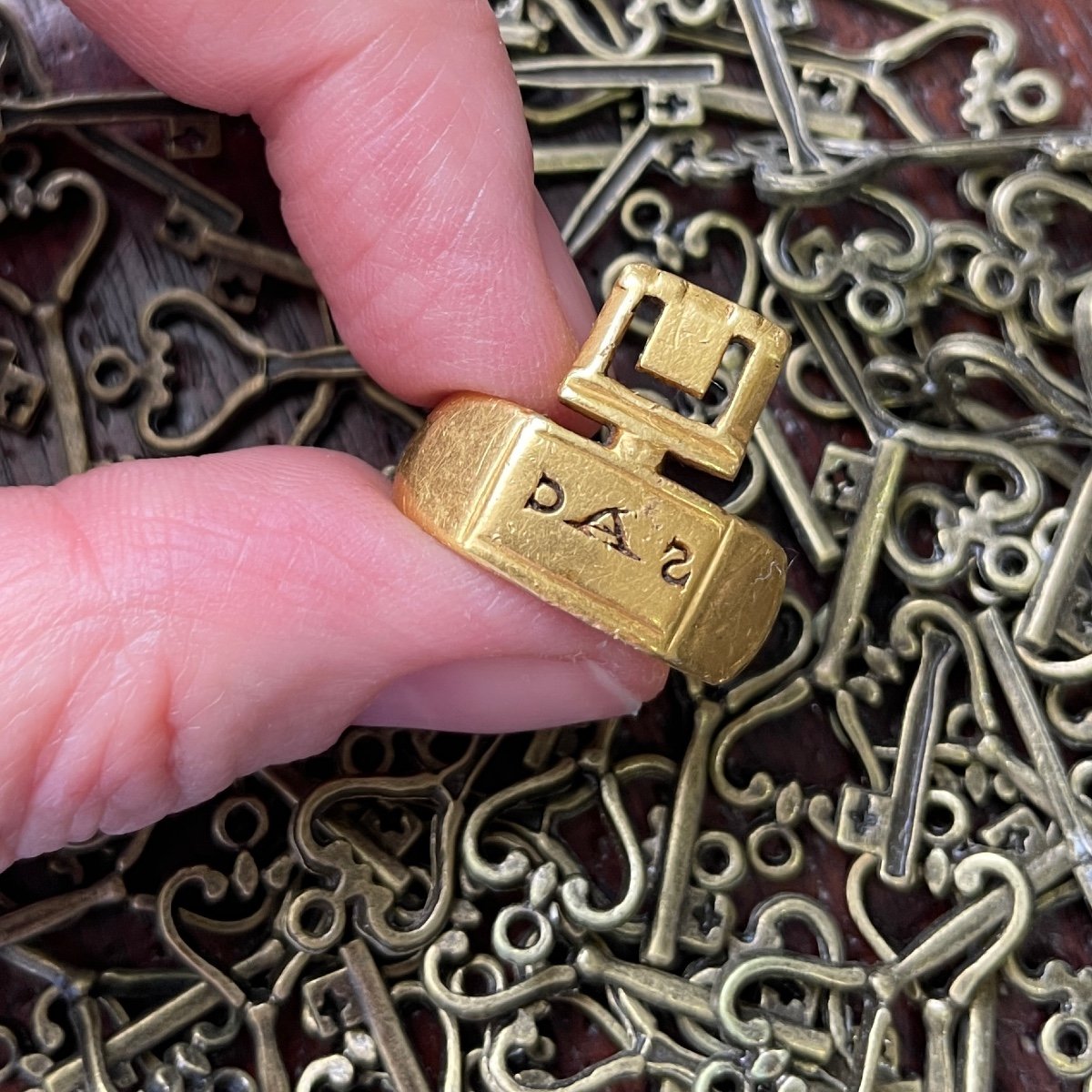 Ancient Gold Key-ring. Roman, 3rd - 4th Century Ad.-photo-4