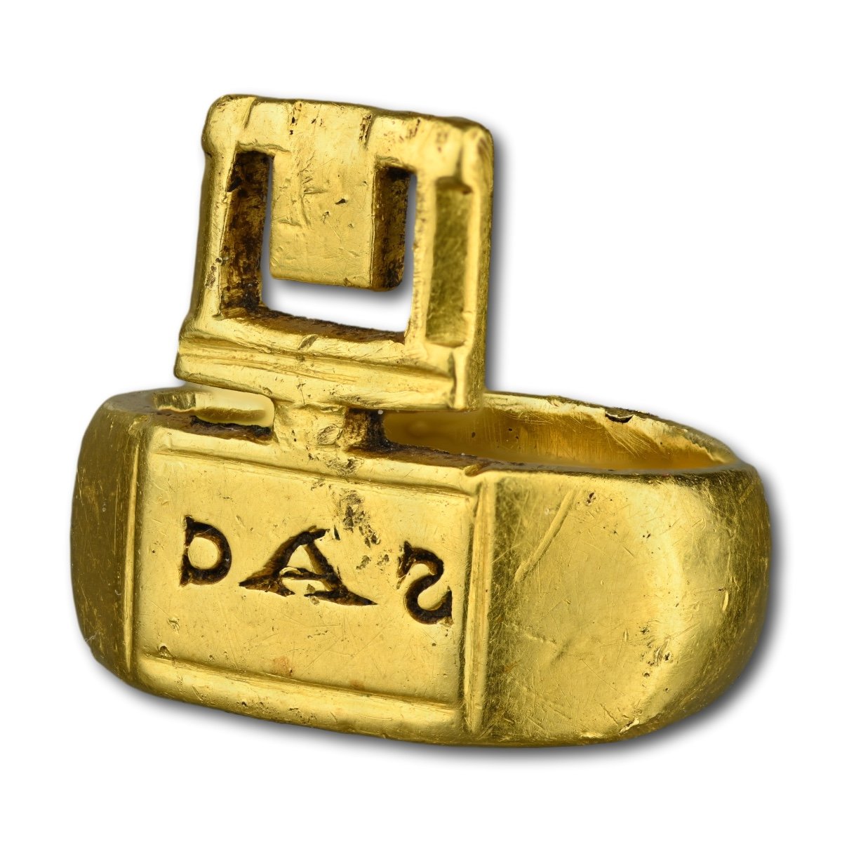 Ancient Gold Key-ring. Roman, 3rd - 4th Century Ad.