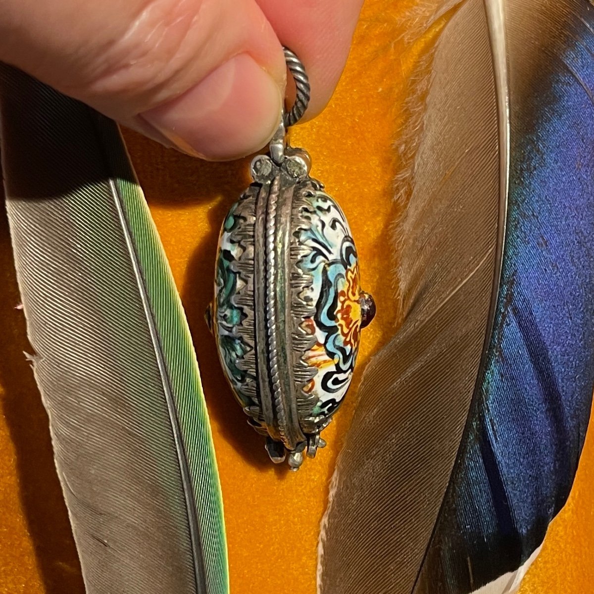 Pomander En émail Monté En Argent à Décor De Fleurs. Allemand, XVIIe Siècle. -photo-7