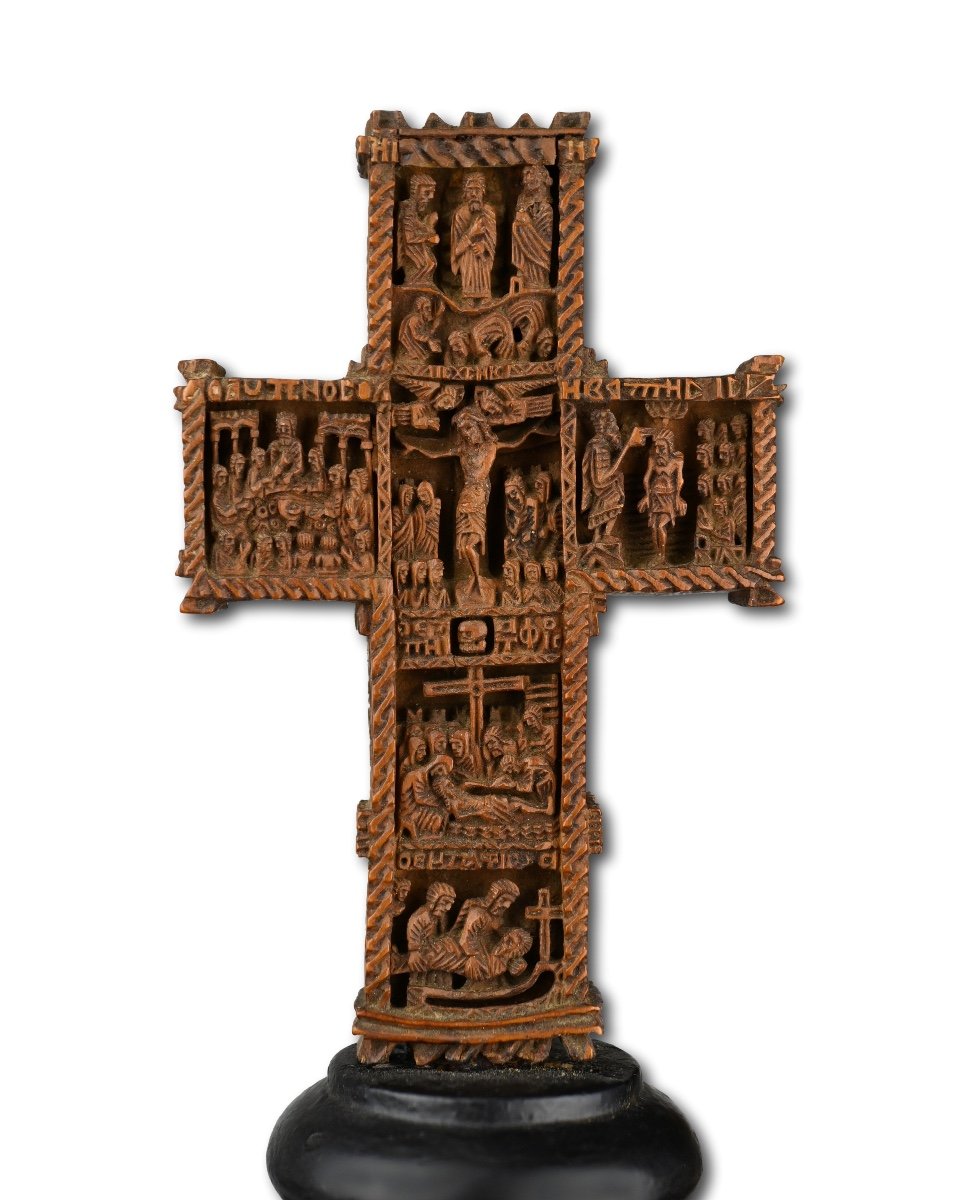 Exceptionnelle Croix De Bénédiction En Bois De Cyprès. Atelier Du Mont Athos, XVIIIe Siècle.  -photo-1