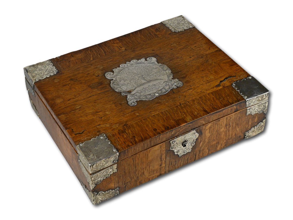 Boscobel Oak Casket With Engraved Silver Mounts. English, Late 17th Century.-photo-4