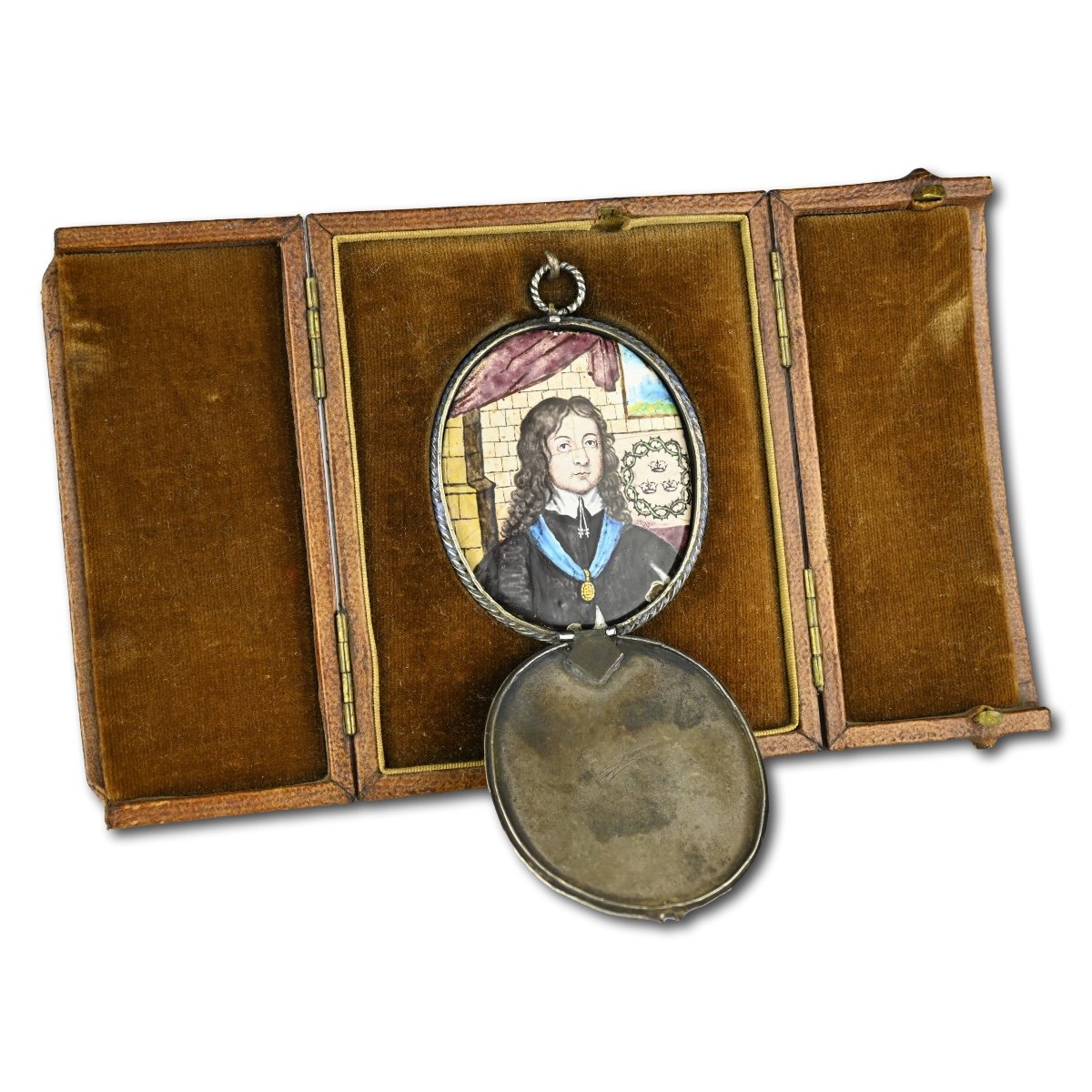 Carolean Period Enamel Portrait Miniature Of A Royalist. English, 17th Century.-photo-2