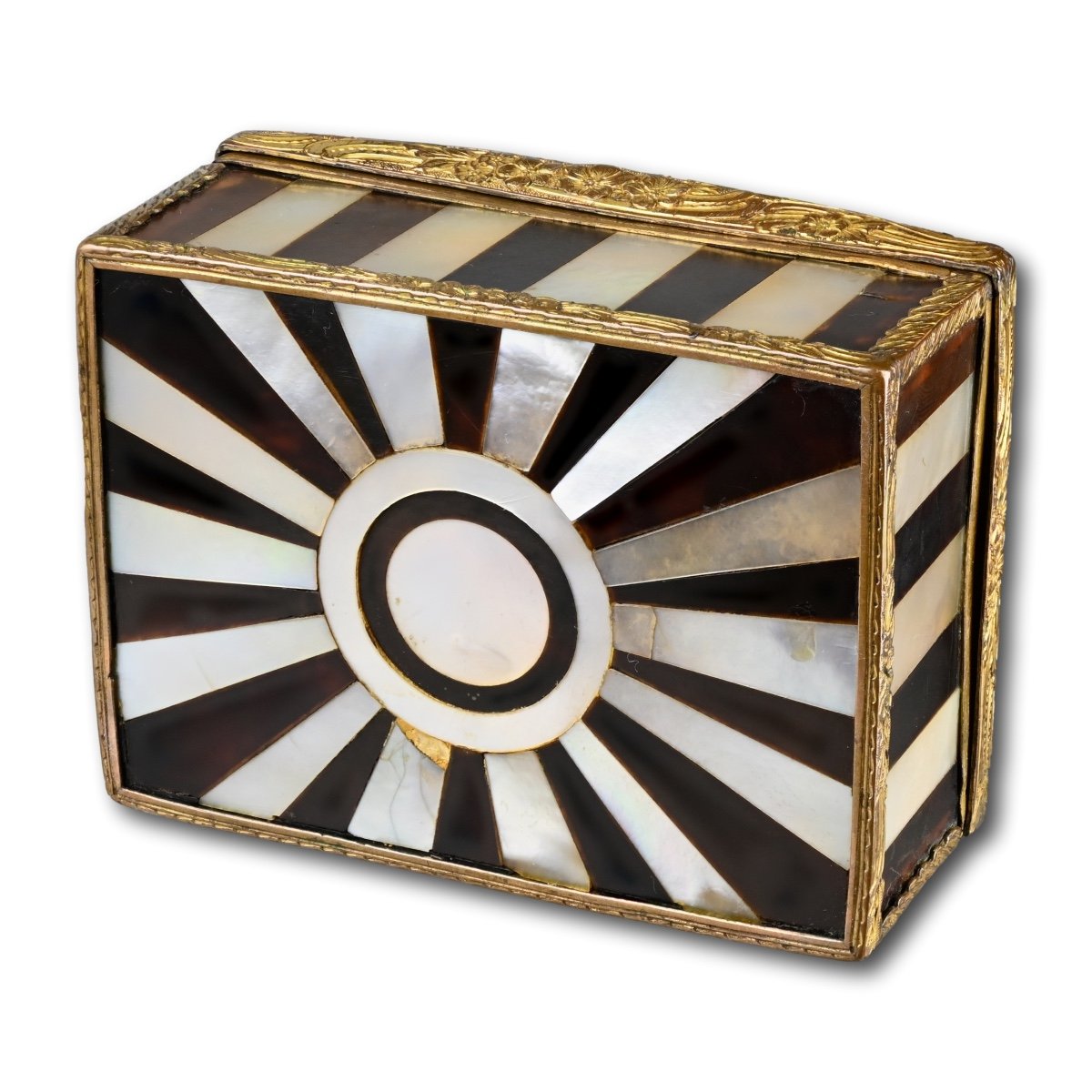 Gilt Metal Mounted Tortoiseshell And Pearl Snuff Box. French, 18th Century.-photo-3