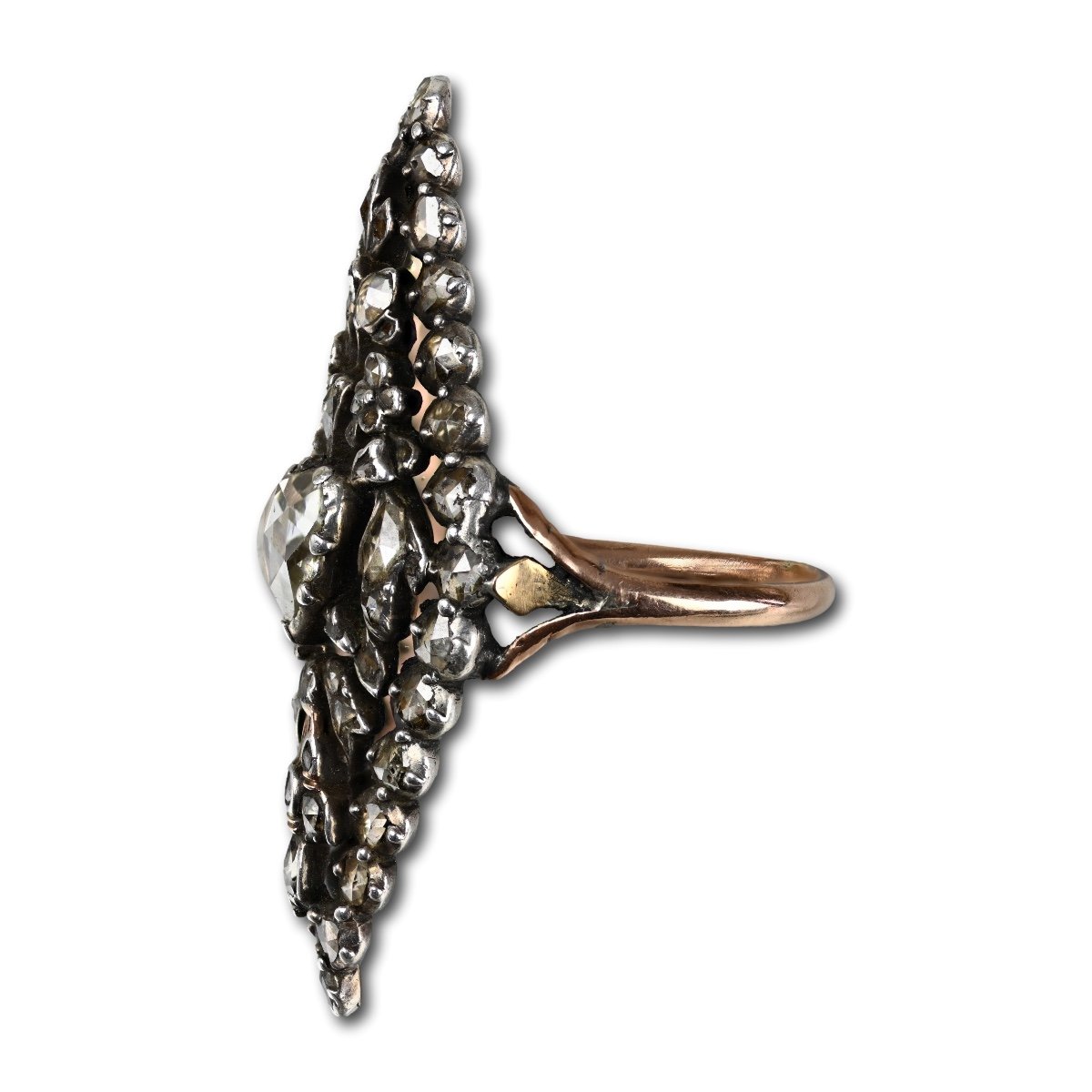 Rose Cut Diamond Ring Decorated With An Allegory Of Love. French, 18th Century.-photo-3