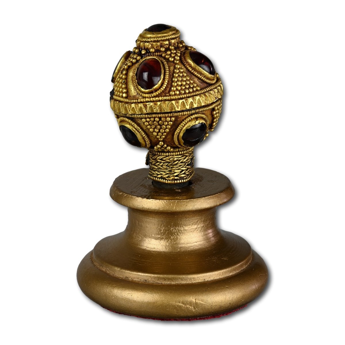 Merovingian Gold And Garnet Finial. Central And Western Europe, 7th Century Ad.-photo-2