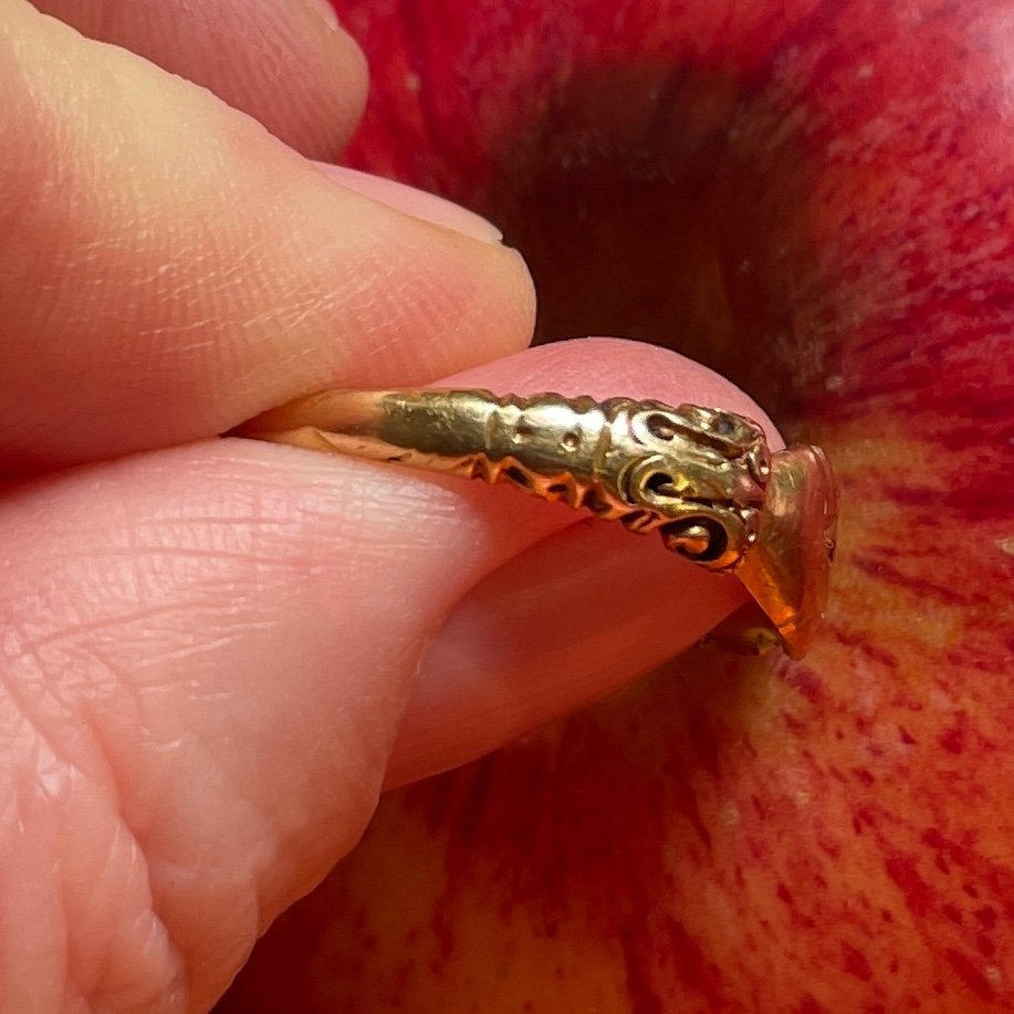 High Carat Gold Fede Ring. Probably English, Late 16th / Early 17th Century.-photo-5