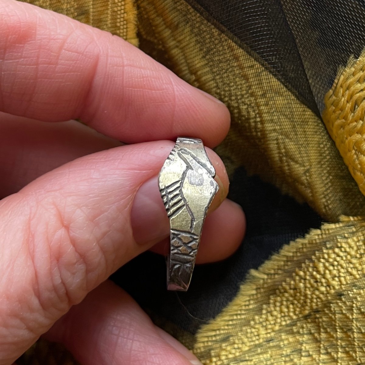 Bague Fede En Argent Doré Gravée De Symboles ésotériques. Anglais, XVe Siècle. -photo-3