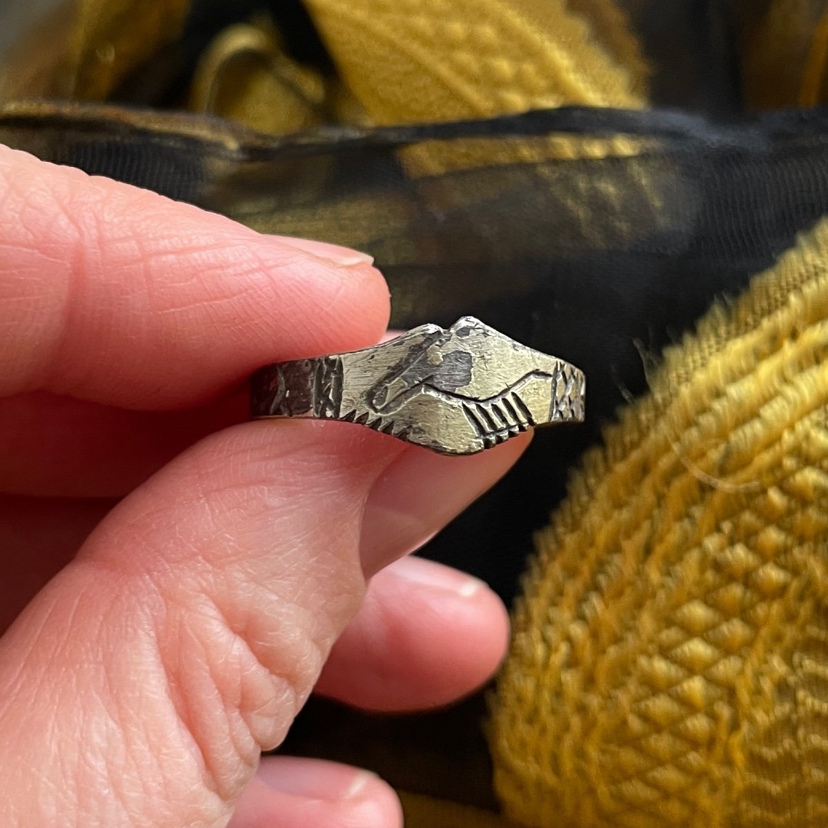 Bague Fede En Argent Doré Gravée De Symboles ésotériques. Anglais, XVe Siècle. -photo-5
