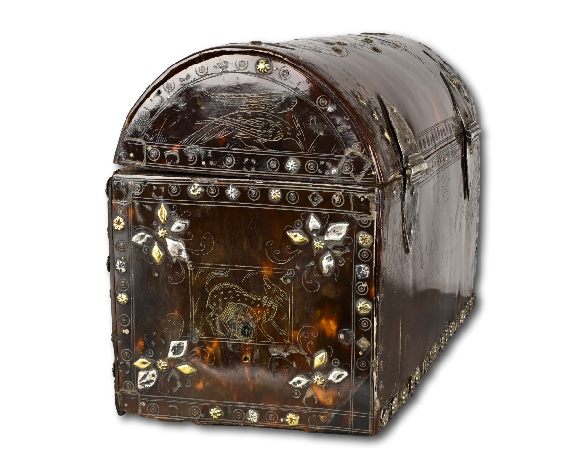 Documentary Tortoiseshell Casket From The Zúñiga Family Workshop, Dated 1726.-photo-1