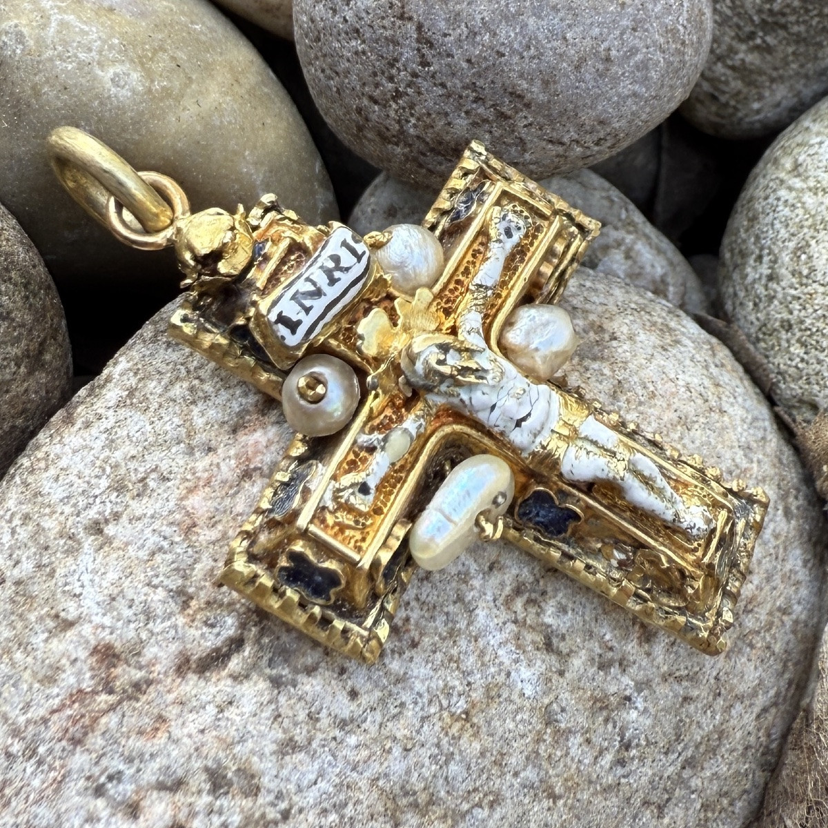 Pendentif Crucifix En Or émaillé Et Perles. Espagne Ou Allemagne, XVIe Siècle.  -photo-7
