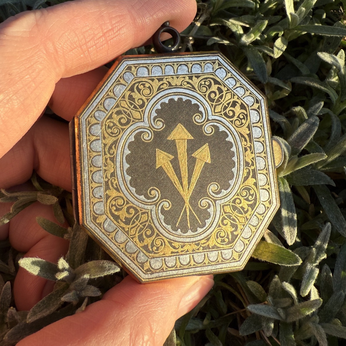 Damascened Devotional Pendant. Spain, Probably Toledo, 17th Century.-photo-2