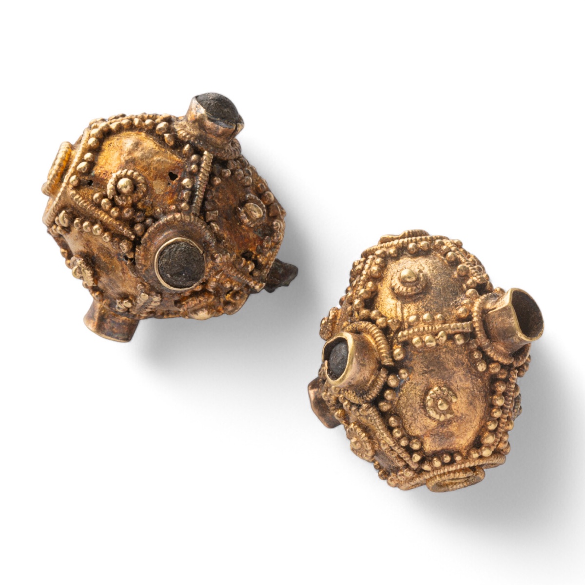 Two Anglo-saxon Gold Cannetille Beads With Glass Inlays. England, 7th Century Ad