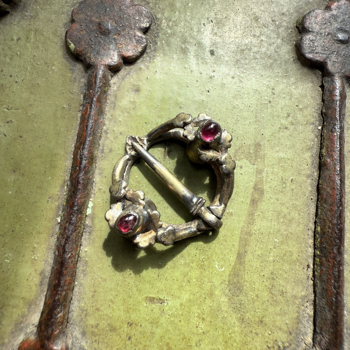 Medieval Silver Brooch With Garnets. English Or French, 13th - 14th Century. -photo-3