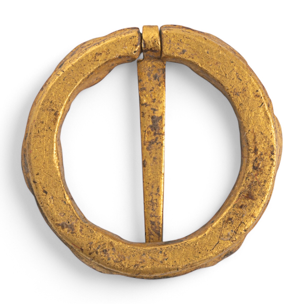 Broche-bague en or sertie de saphirs et gravée d'une fleur de lys. France, XIVe siècle  -photo-2