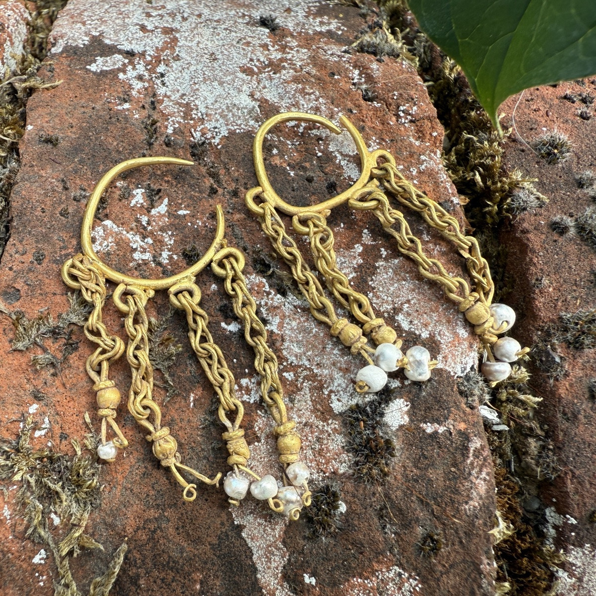 Boucles d'oreilles romaines en or avec pendants de perles. Méditerranée orientale, IVe-VIe sièc-photo-1