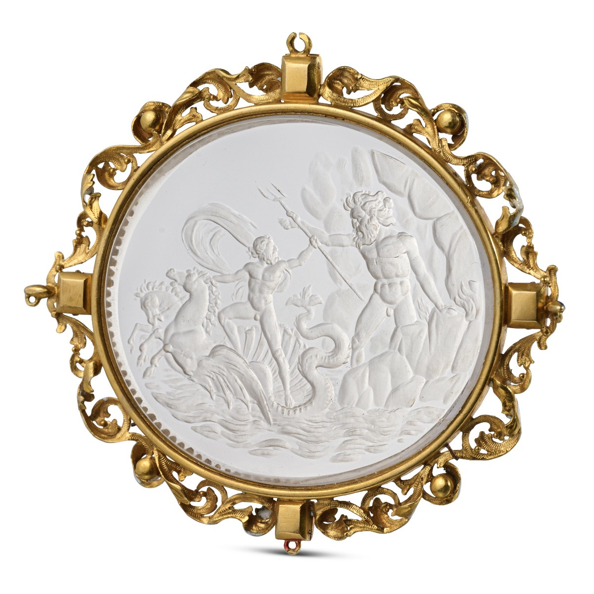 Grand pendentif en cristal de roche représentant le Triomphe de Neptune. Italie, XIXe siècle.  -photo-3