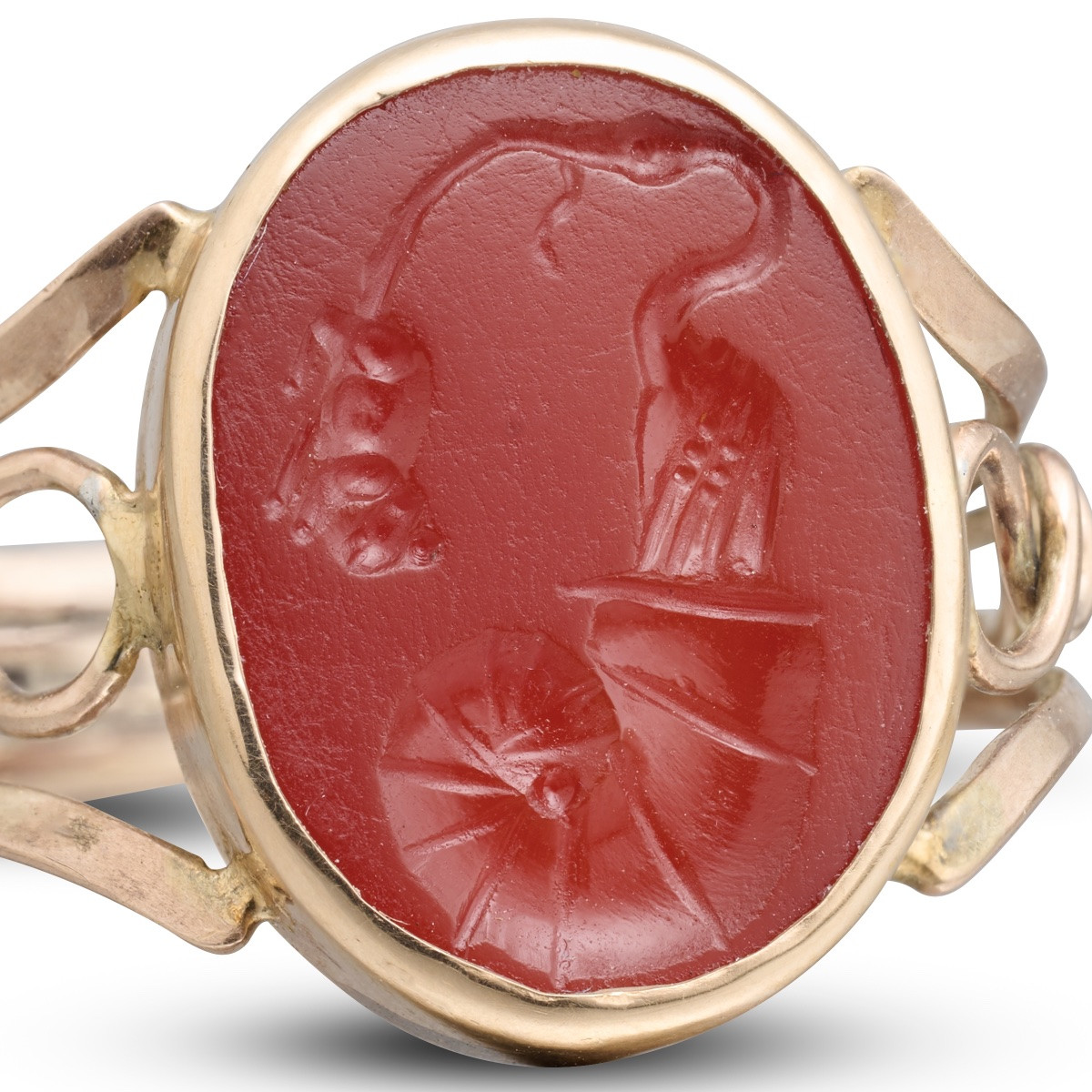 Gold Ring With Ancient Roman Intaglio Of A Stork, Shell And Mouse, 19th Century.-photo-2